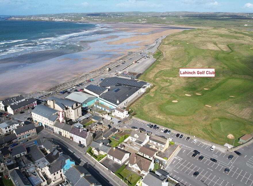 Main Street, Lahinch, V95K6AC