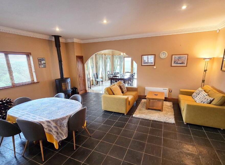 Lakil House, Kilaspuglinane, Lahinch, V95H928