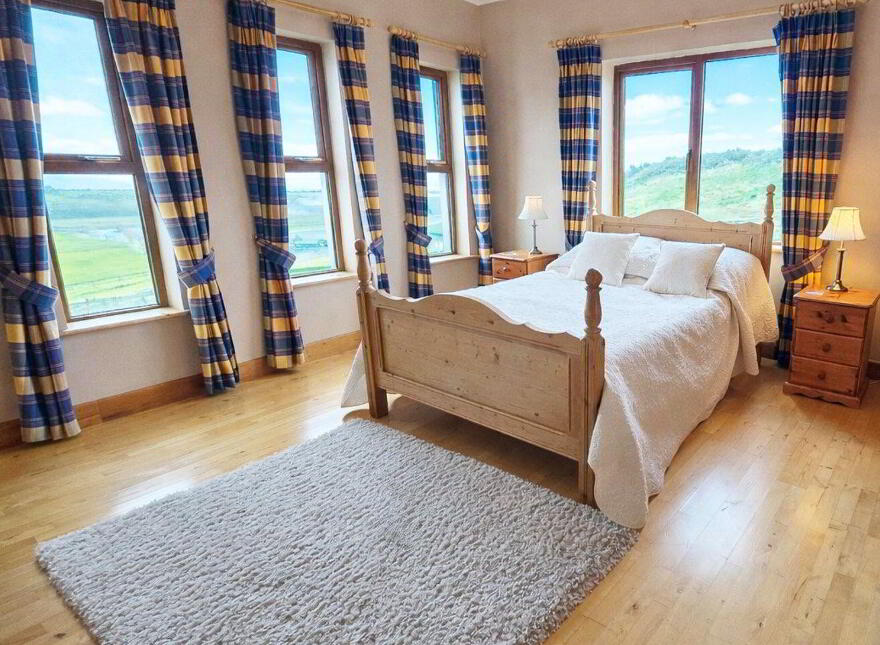 Lakil House, Kilaspuglinane, Lahinch, V95H928