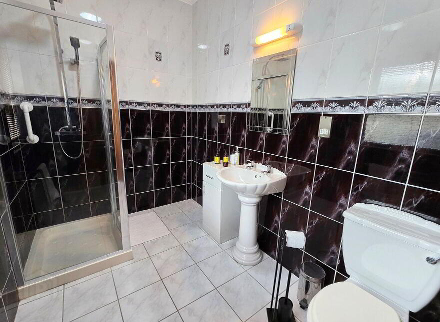 Lakil House, Kilaspuglinane, Lahinch, V95H928