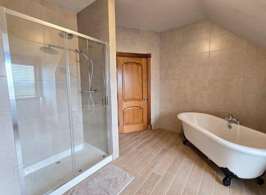 Lakil House, Kilaspuglinane, Lahinch, V95H928