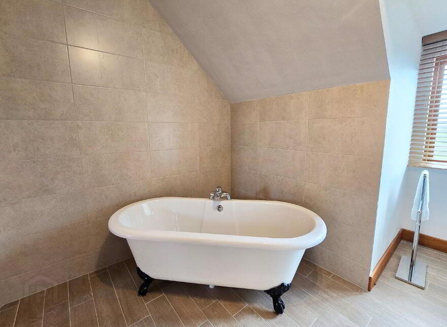 Lakil House, Kilaspuglinane, Lahinch, V95H928