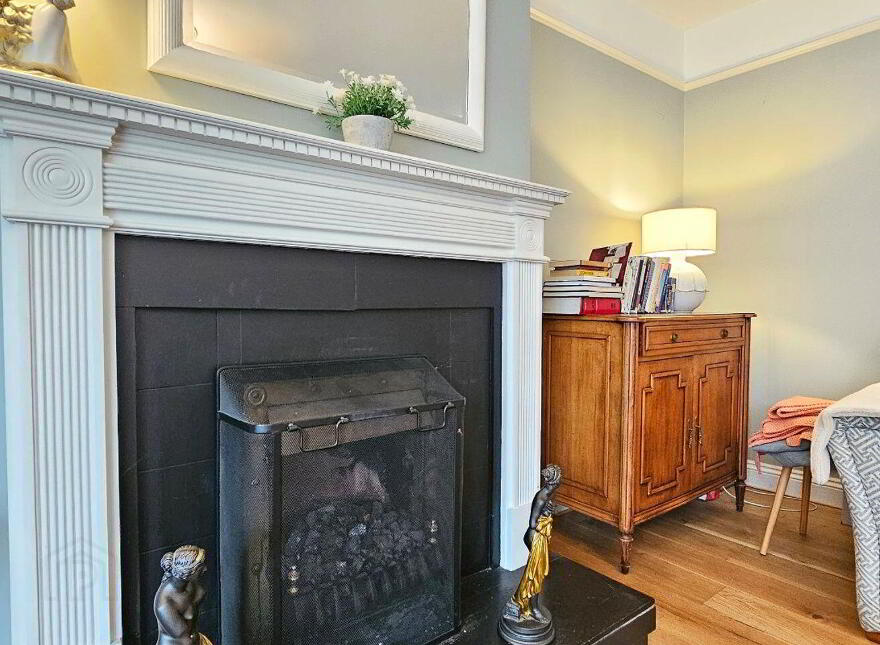 Glenomra House, Limerick Road, Ennis, V95X853