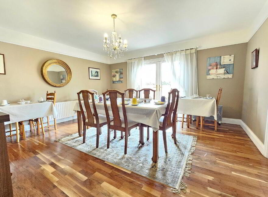 Glenomra House, Limerick Road, Ennis, V95X853