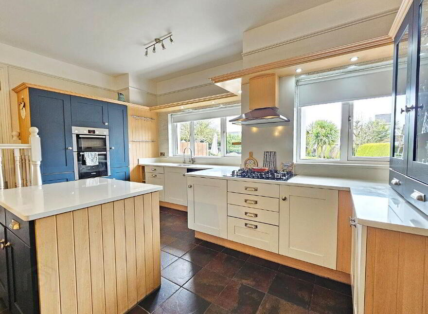 Glenomra House, Limerick Road, Ennis, V95X853