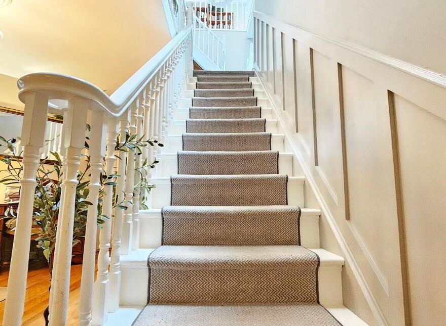 Glenomra House, Limerick Road, Ennis, V95X853