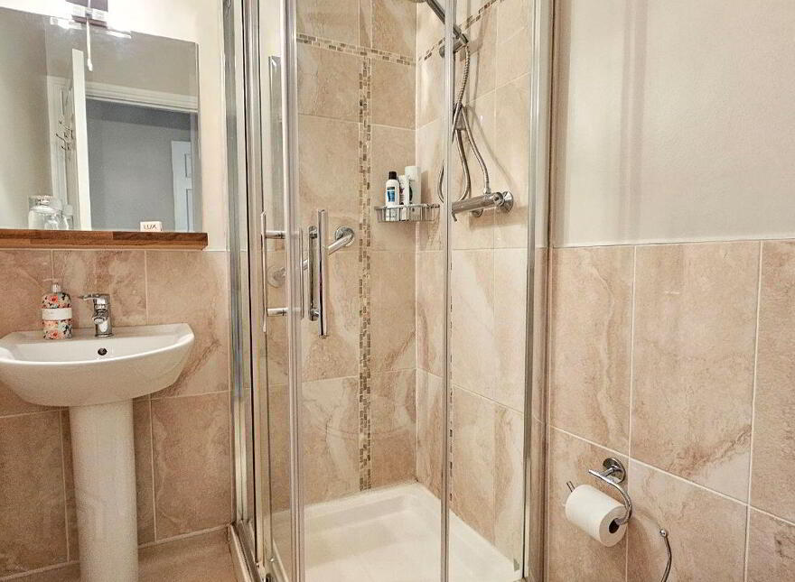 Glenomra House, Limerick Road, Ennis, V95X853