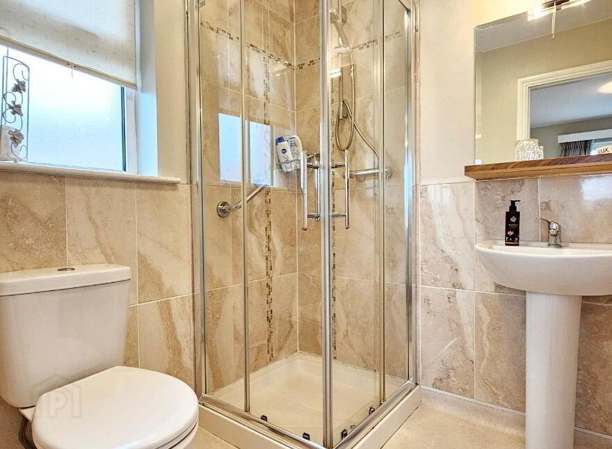 Glenomra House, Limerick Road, Ennis, V95X853