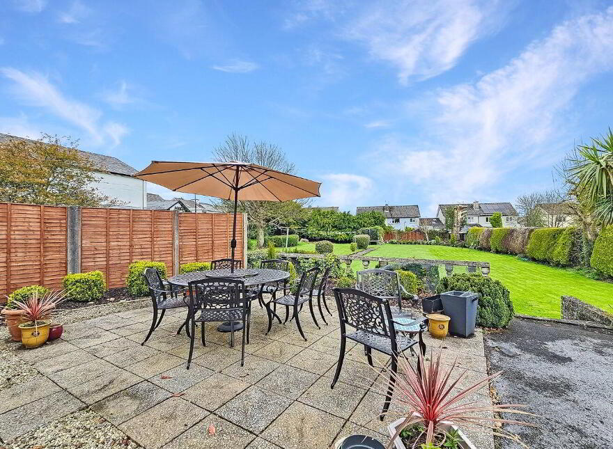 Glenomra House, Limerick Road, Ennis, V95X853
