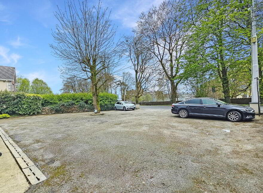 Glenomra House, Limerick Road, Ennis, V95X853