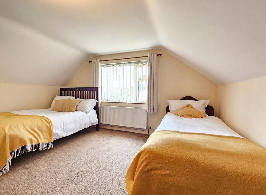 Loughville, Lahinch Road, Ennis, V95P2D8