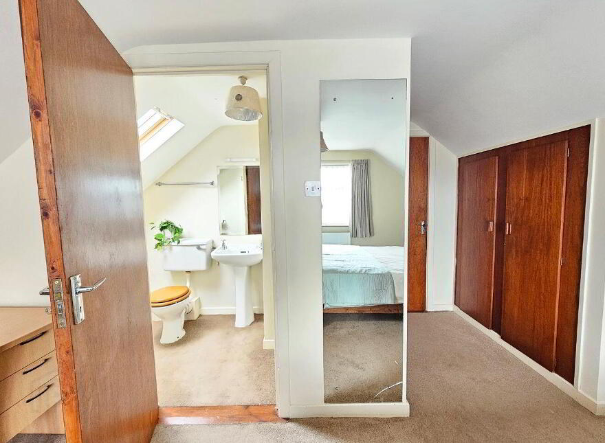 Loughville, Lahinch Road, Ennis, V95P2D8