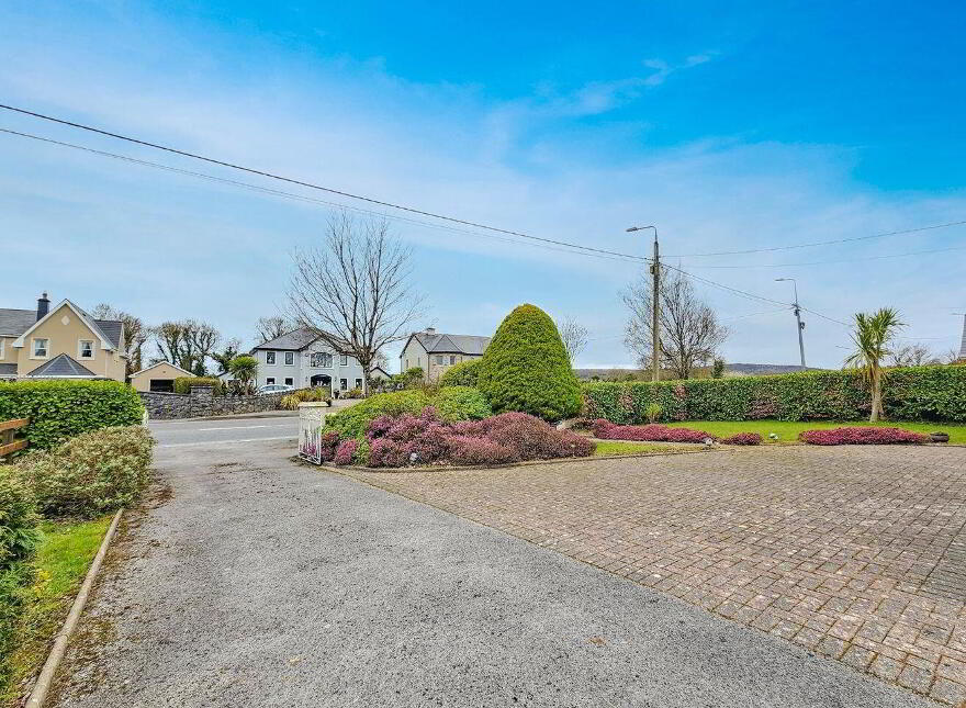 Loughville, Lahinch Road, Ennis, V95P2D8
