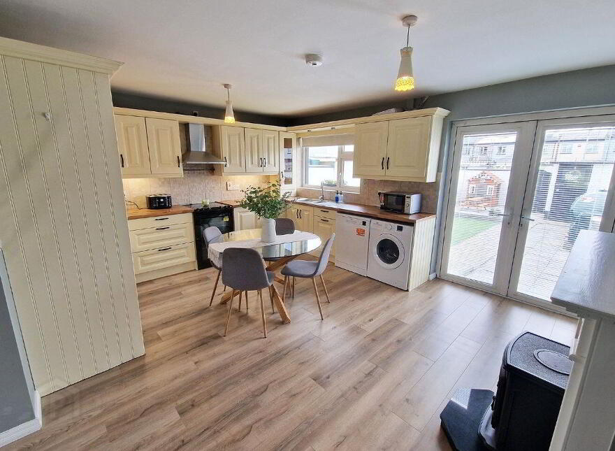 9 Tradaree Court, Shannon, V14TY83