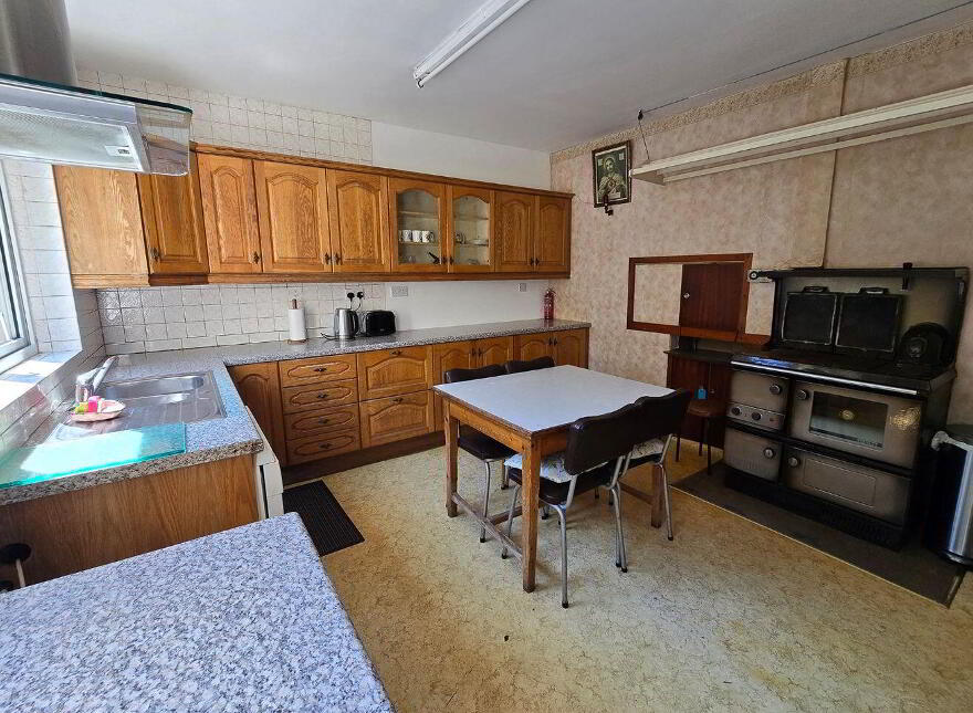 Sea Haven, Station Road, Lahinch, V95HE40