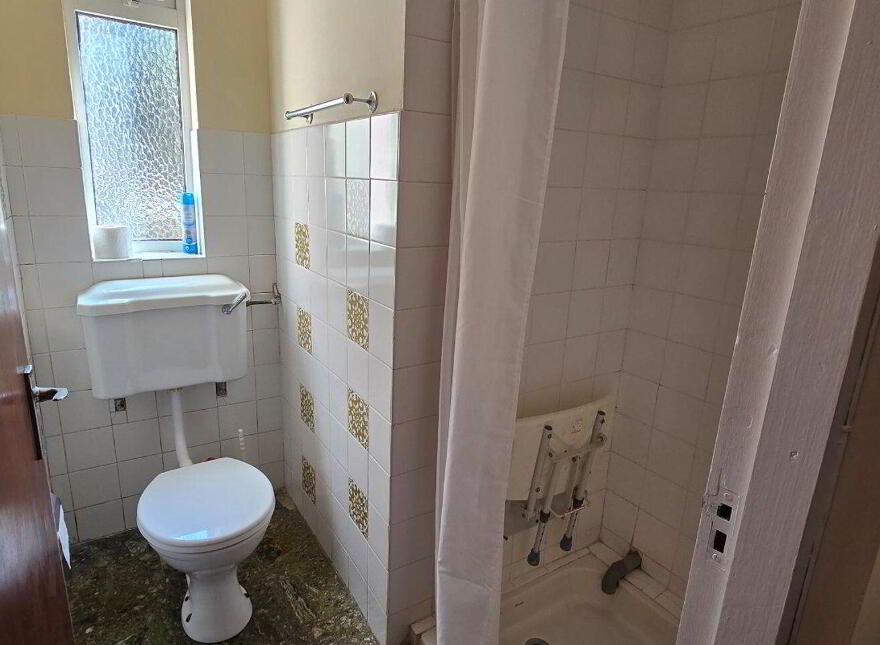 Sea Haven, Station Road, Lahinch, V95HE40