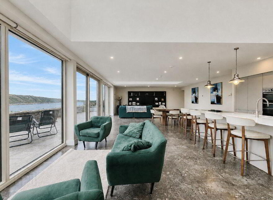 6 Radharc Na Mara, Cregg, Lahinch, V95YC5H