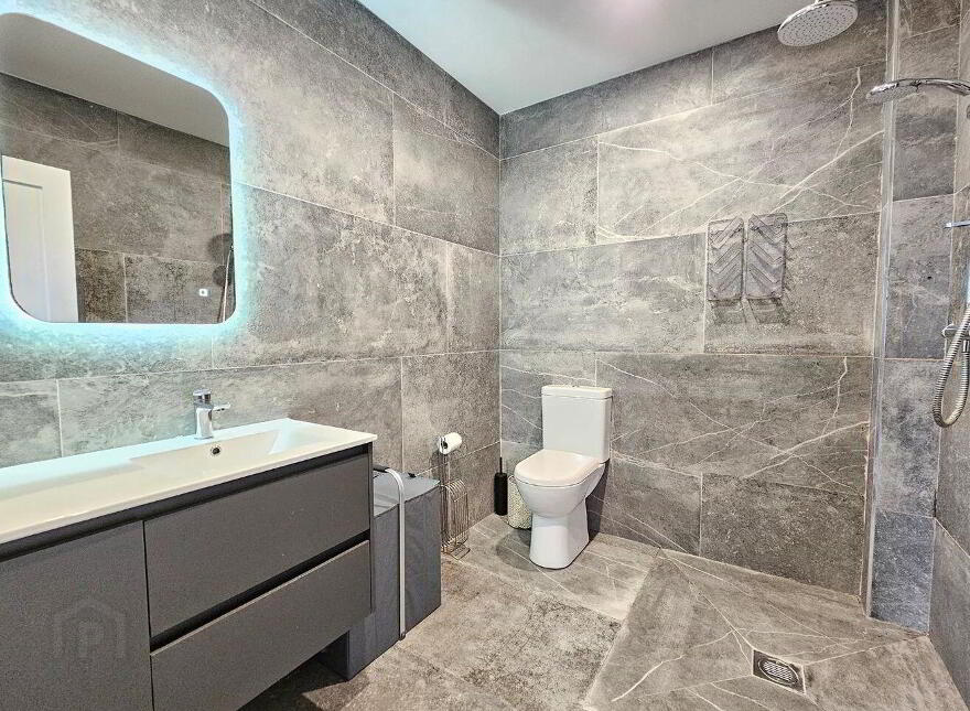 6 Radharc Na Mara, Cregg, Lahinch, V95YC5H
