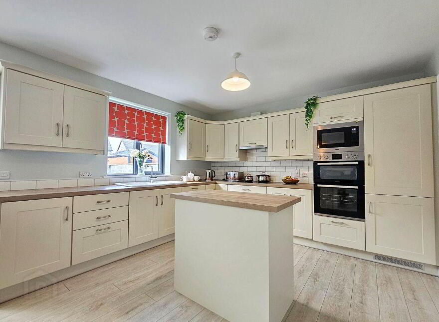 5 Curate's Court, Roslevan, Ennis, V95X58R