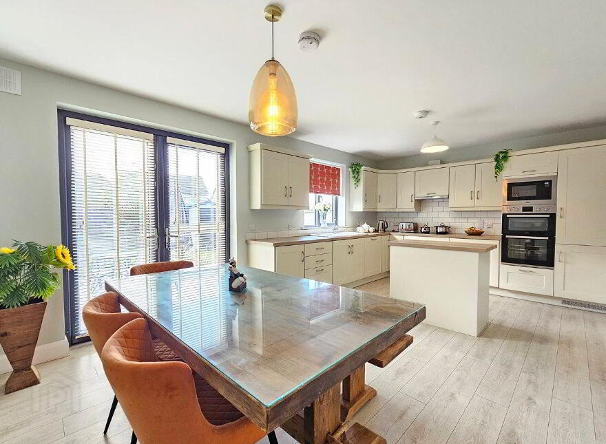 5 Curate's Court, Roslevan, Ennis, V95X58R