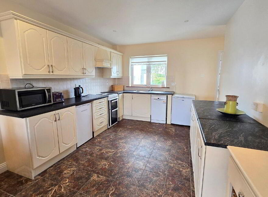 6 Church Field, Doonbeg, Doonbeg, V15KR66