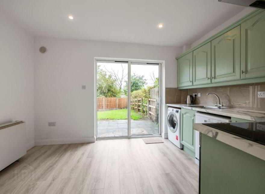 2 Branogue Park, Riverchapel, Y25V525