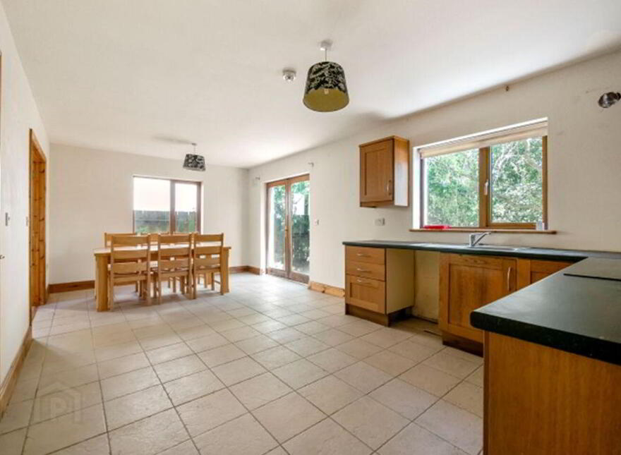 3 Cluain Caisleán, Ferns, Y21RD32