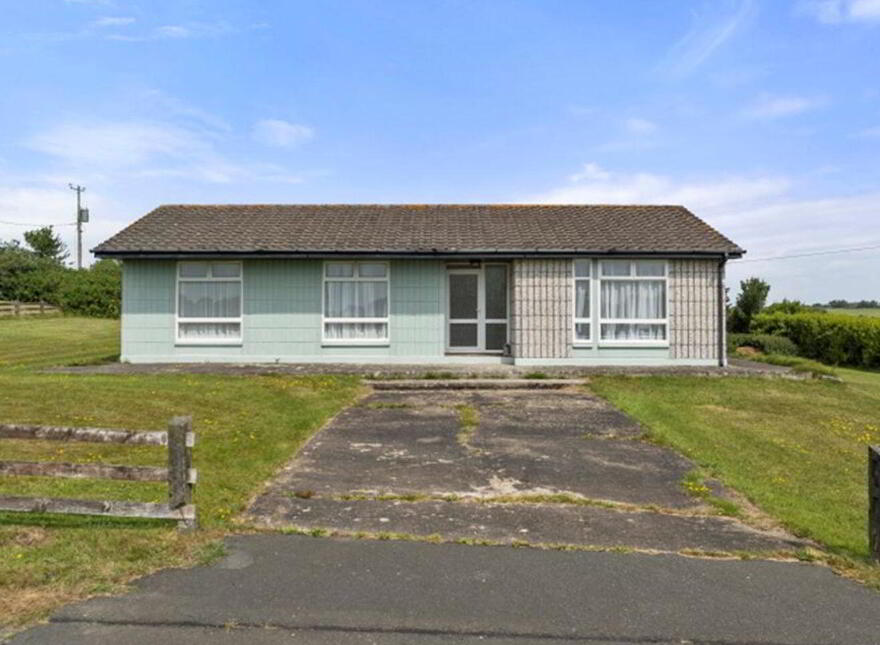 8 Greenacres, Donaghmore, Ballygarrett, Y25KC57 photo