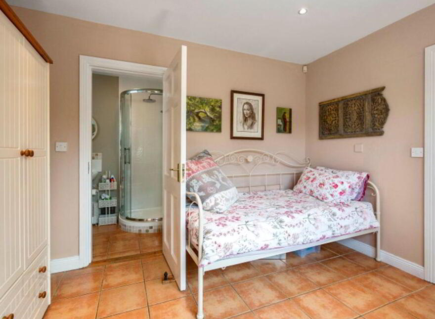 6 The Village, Ballymoney, Y25RD73