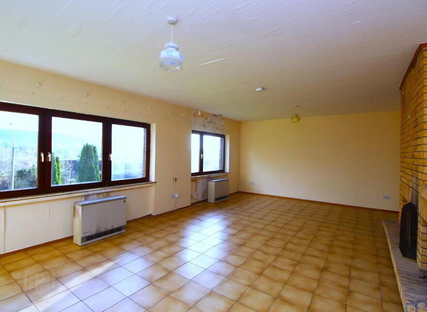 Ross Side House, Saint Josephs Road, Mallow, P51WKE8