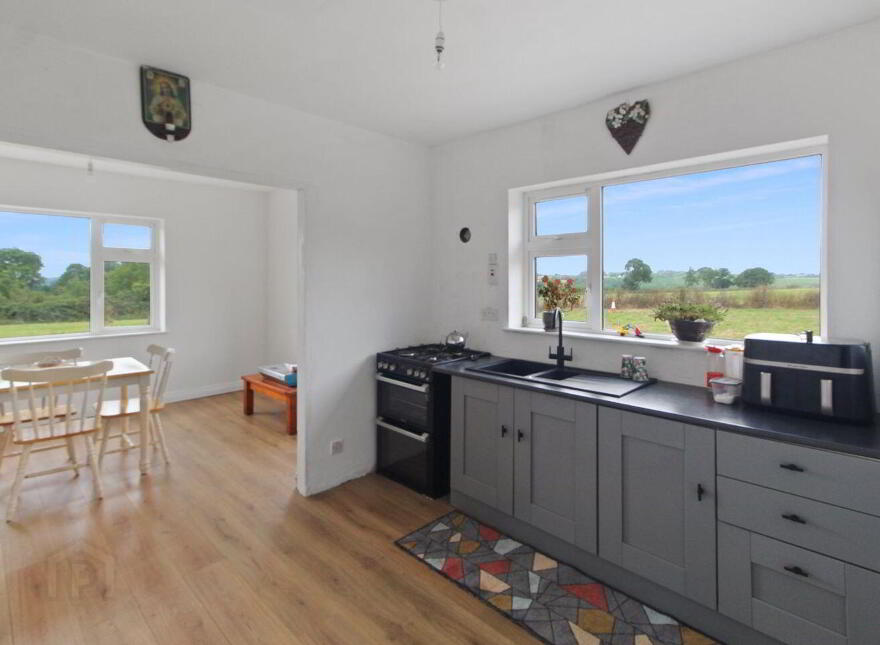 Loumanagh North, Boherbue, P51E8K5