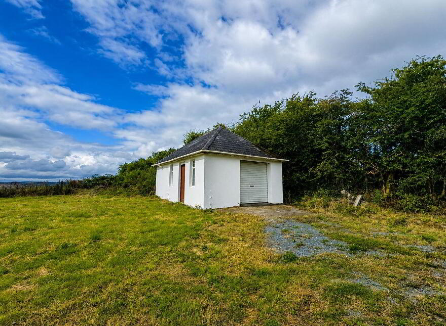 Loumanagh North, Boherbue, P51E8K5