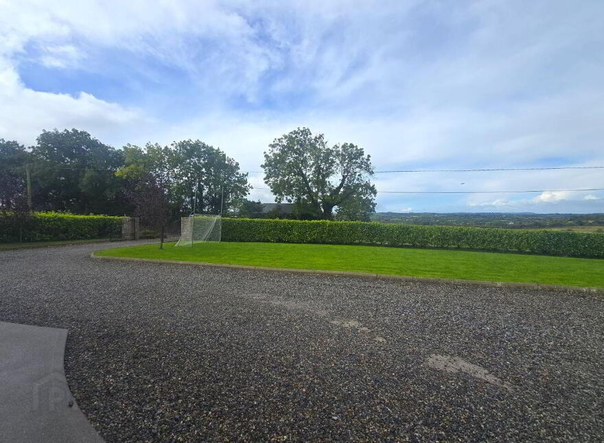 Teeveeny, Dromina, P56E189