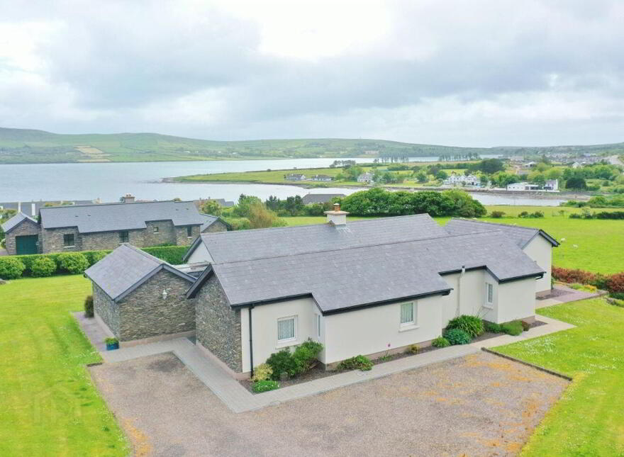 1 Bárr Na Coille, Dingle, V92HH98