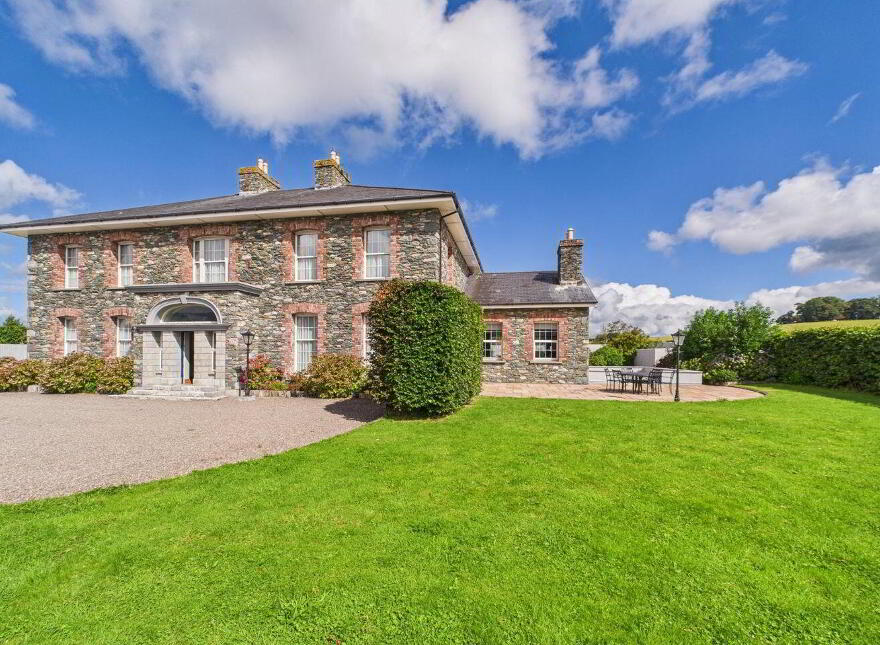 Cloverfield House, Muckross Rd, Killarney, V93R9C6