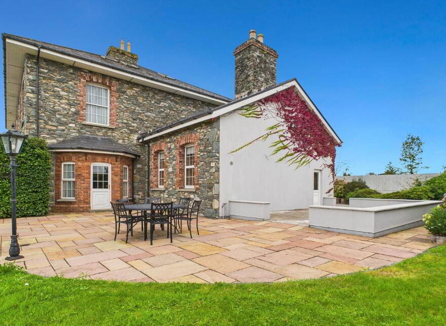 Cloverfield House, Muckross Rd, Killarney, V93R9C6