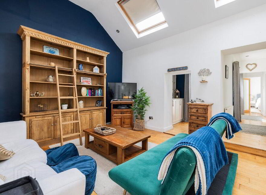 Hazel Cottage, 6 The Square, Skerries, K34RK27