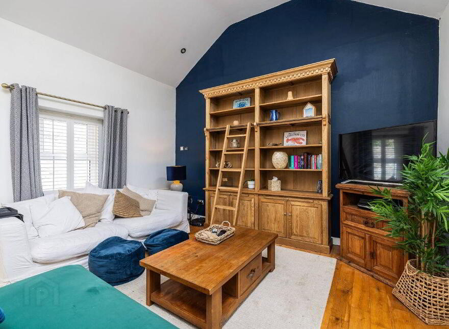Hazel Cottage, 6 The Square, Skerries, K34RK27