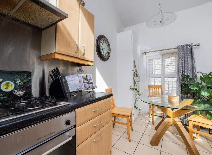 Hazel Cottage, 6 The Square, Skerries, K34RK27