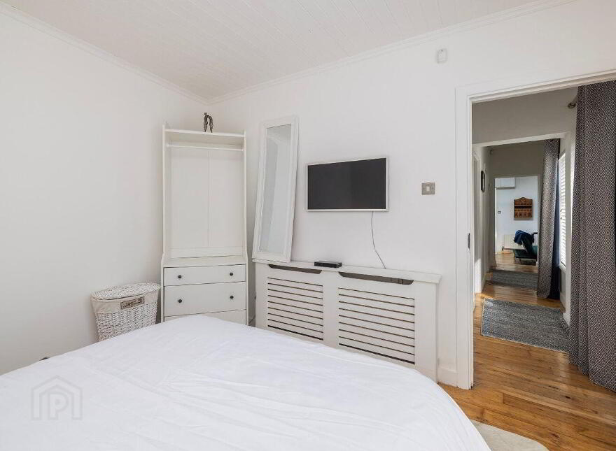 Hazel Cottage, 6 The Square, Skerries, K34RK27