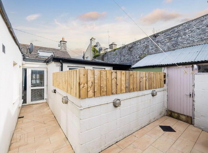 Hazel Cottage, 6 The Square, Skerries, K34RK27