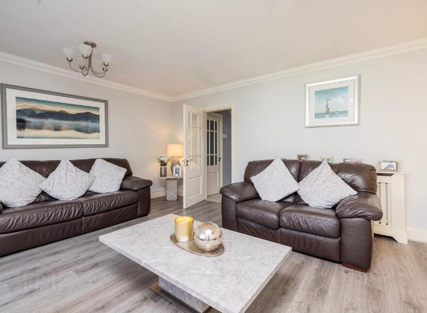 49 Tayleurs Point, Rush, K56E670