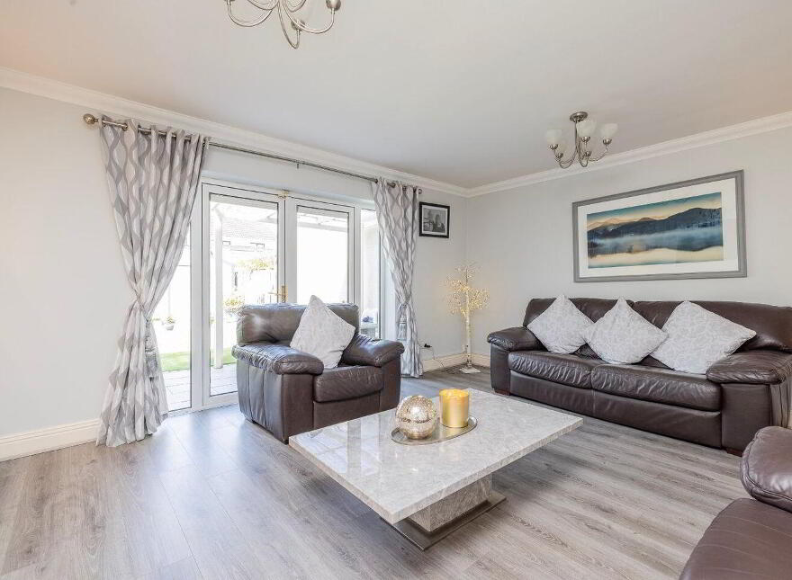 49 Tayleurs Point, Rush, K56E670