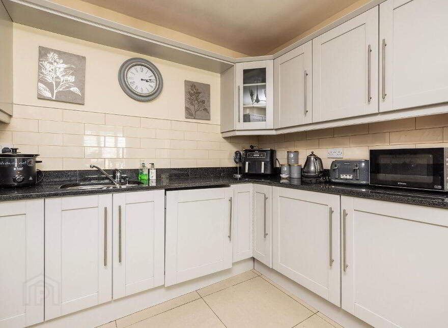 49 Tayleurs Point, Rush, K56E670