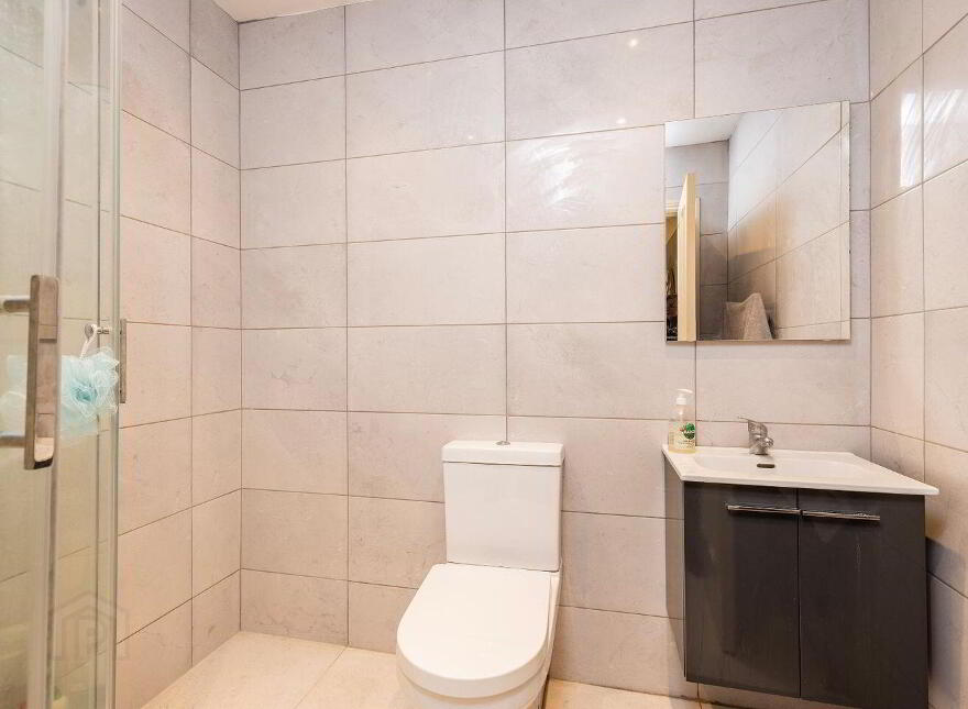 49 Tayleurs Point, Rush, K56E670