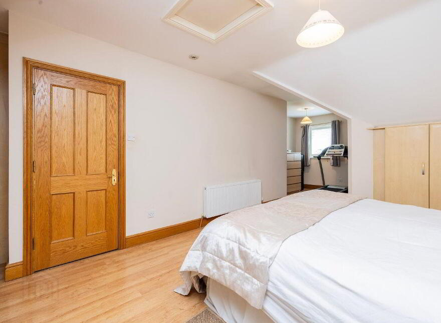 49 Tayleurs Point, Rush, K56E670
