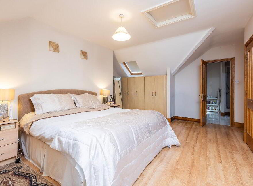 49 Tayleurs Point, Rush, K56E670