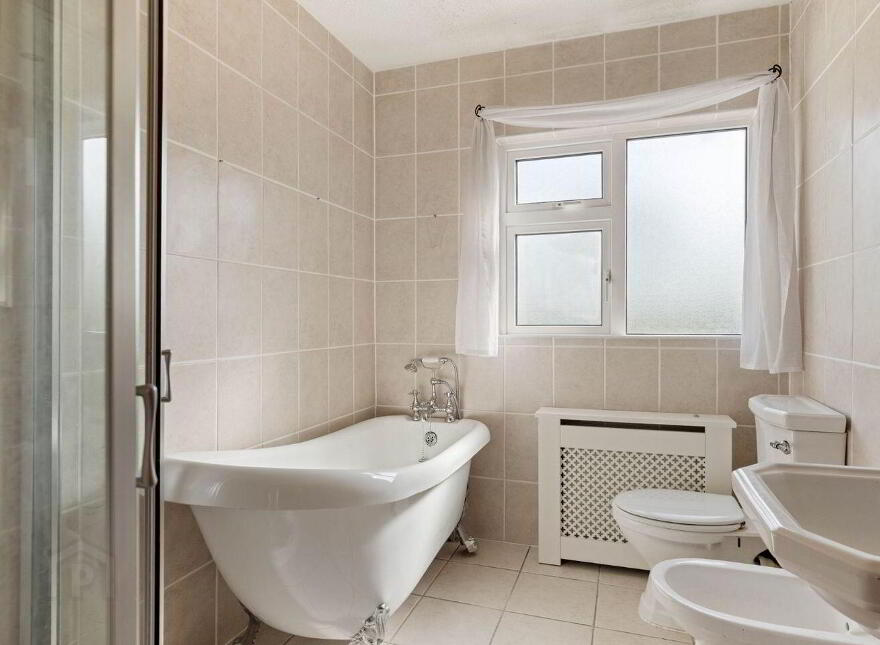 4 Clonkeen Lawn, Clonkeen Road, Deansgrange, Blackrock, Kill O' The Grange, A94C7V0