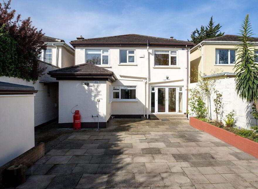 4 Clonkeen Lawn, Clonkeen Road, Deansgrange, Blackrock, Kill O' The Grange, A94C7V0