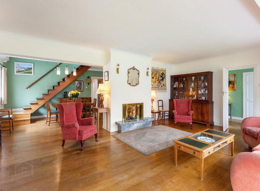 19 Knocksinna Park, Foxrock, Foxrock, D18V8N9